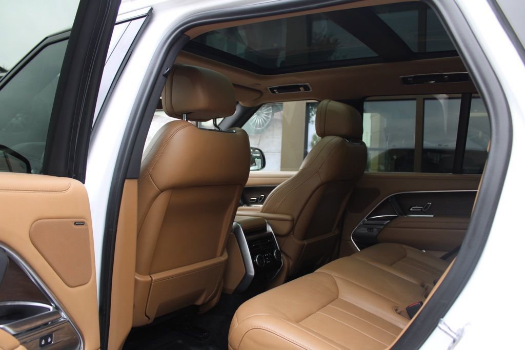 Certified 2023 Land Rover Range Rover SE AWD/4WD image 28