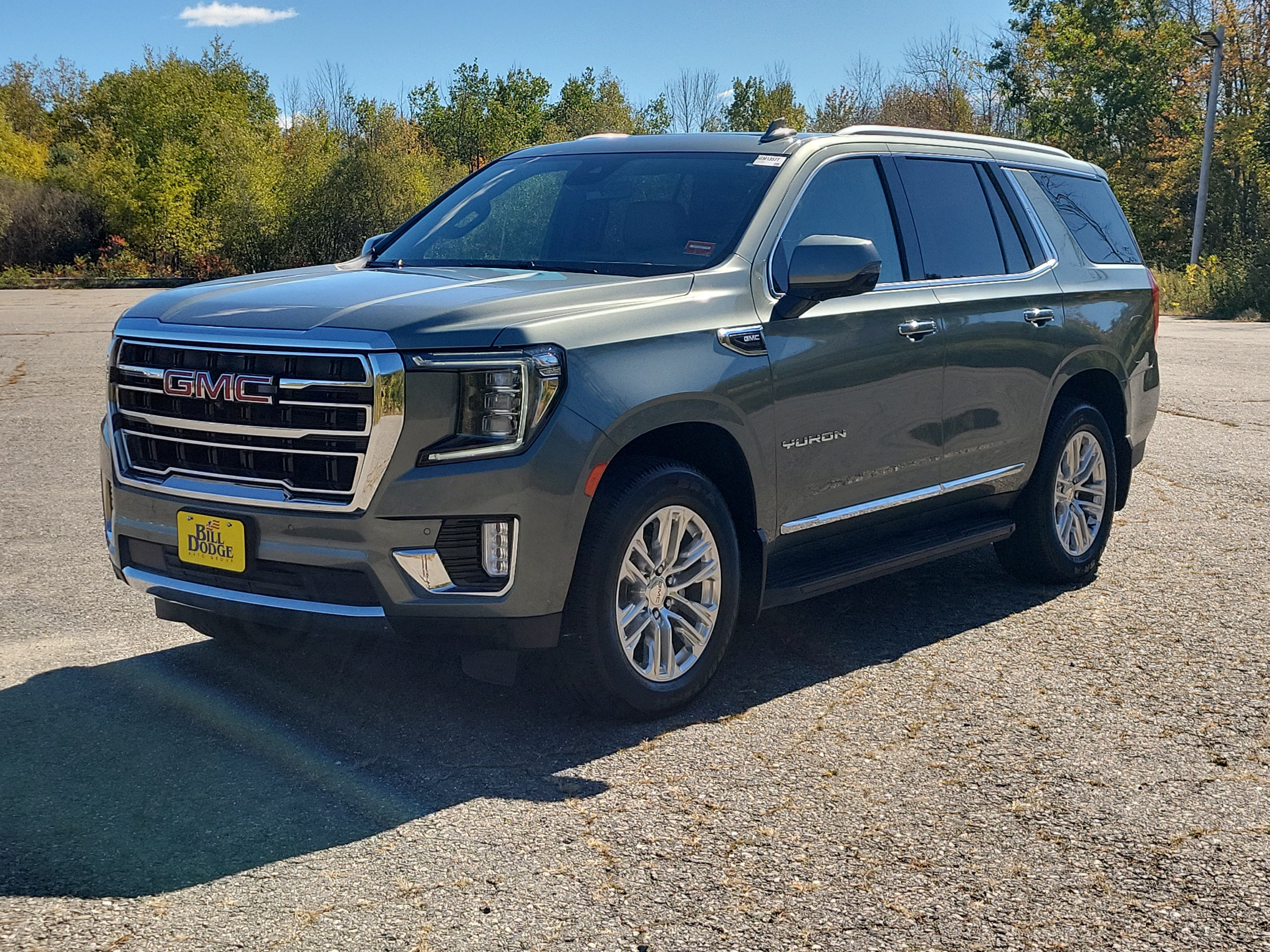 Used 2023 GMC Yukon SLT w/ SLT Premium Package AWD/4WD image 1