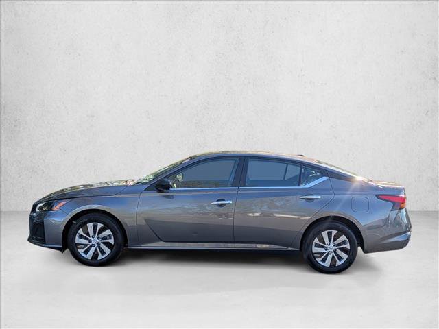 Used 2025 Nissan Altima 2.5 S FWD image 9