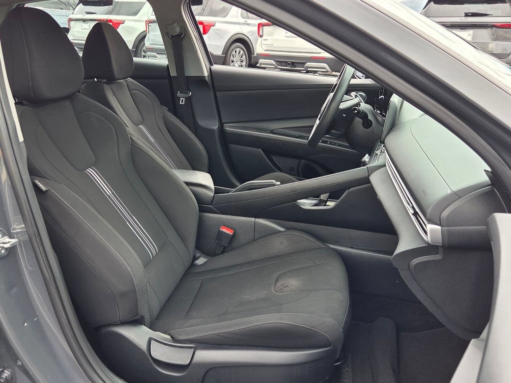Used 2024 Hyundai Elantra SEL FWD image 15