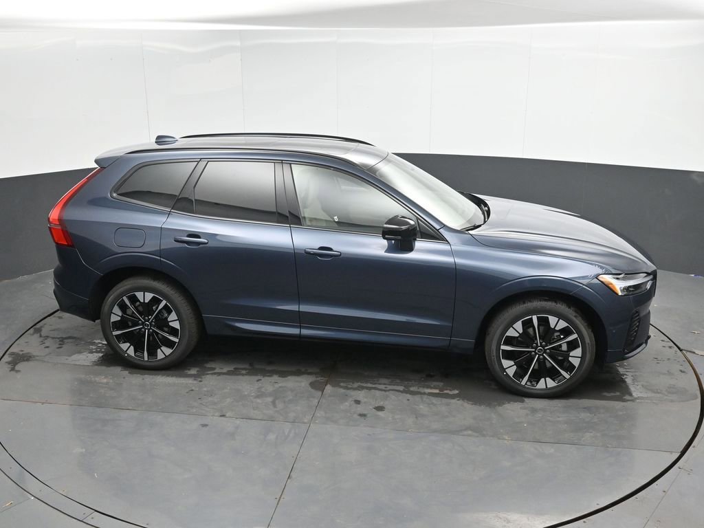 New 2026 Volvo XC60 B5 Plus w/ Climate Package AWD/4WD image 28
