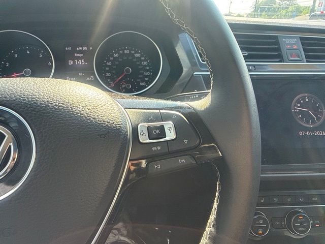 Used 2021 Volkswagen Tiguan SE w/ Panoramic Sunroof Package AWD/4WD image 18