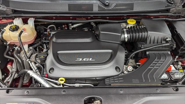 Used 2017 Chrysler Pacifica Touring Plus w/ Tire & Wheel Group image 30