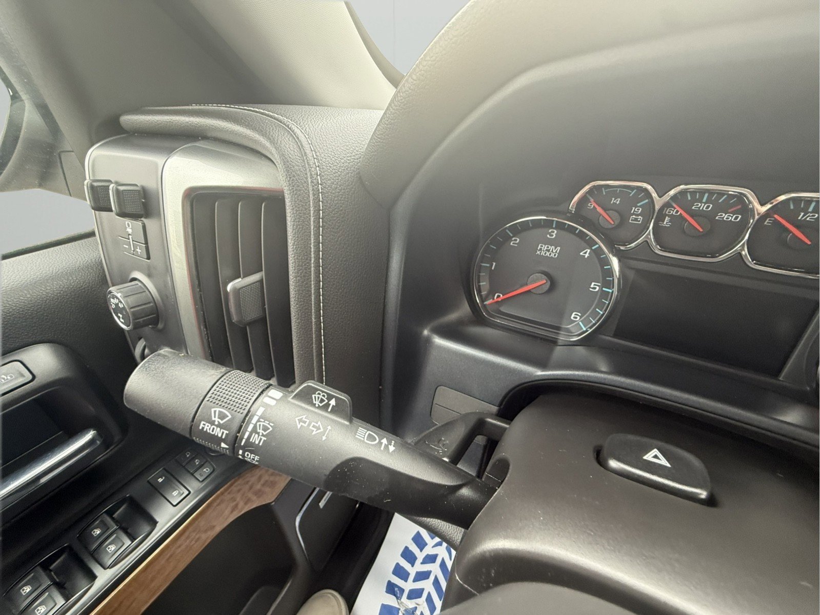 Used 2018 Chevrolet Silverado 1500 LTZ w/ LTZ Plus Package image 19