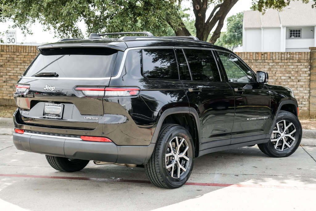 Used 2023 Jeep Grand Cherokee L Limited AWD/4WD image 16