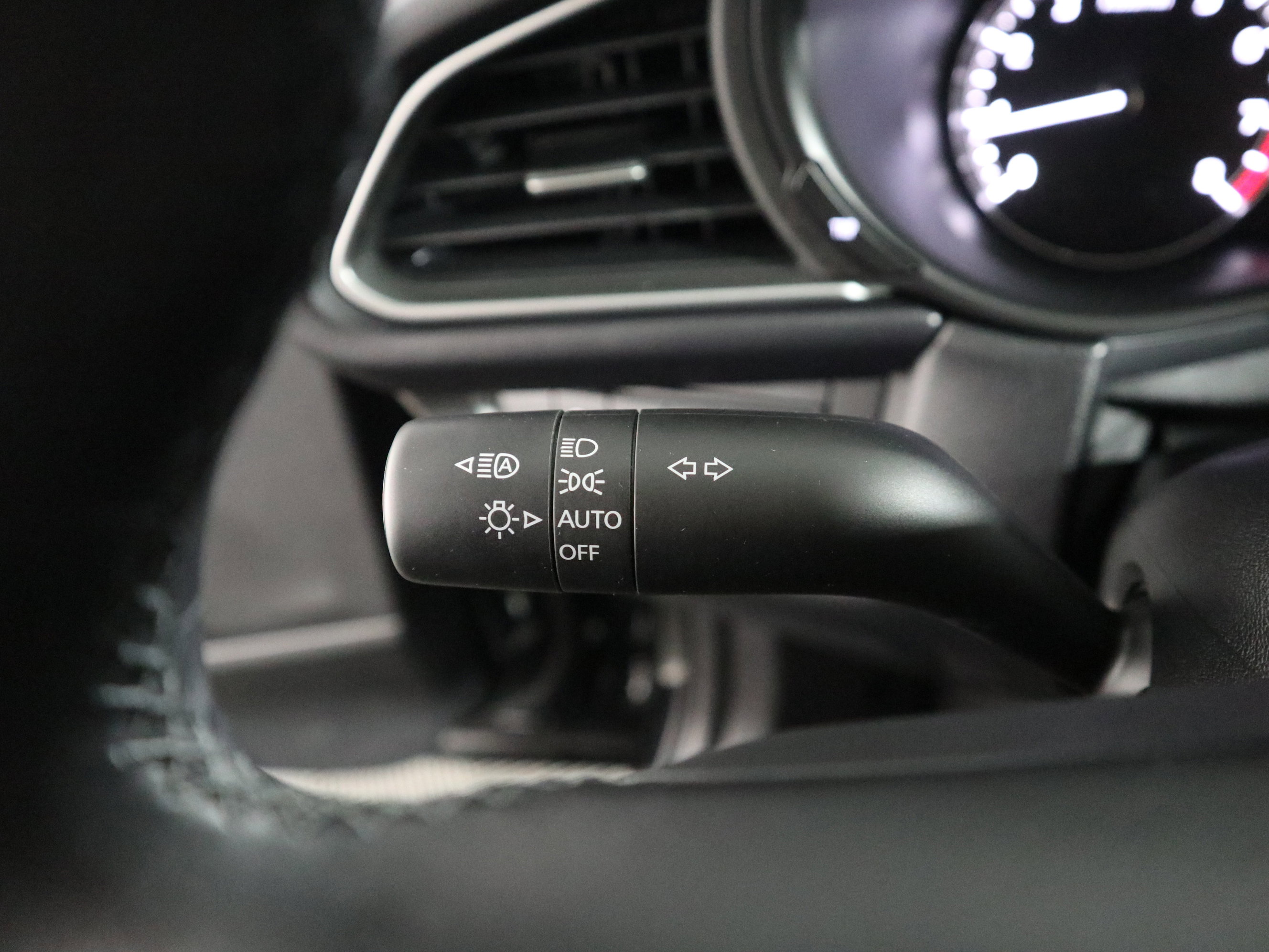 Certified 2025 MAZDA CX-30 AWD 2.5 S w/ Select Sport Pkg image 25