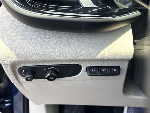 Certified 2023 Buick Envision Avenir AWD/4WD image 18