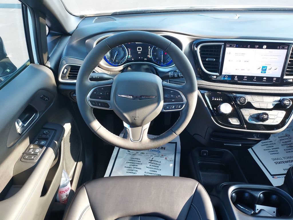 New 2026 Chrysler Pacifica Select FWD image 16