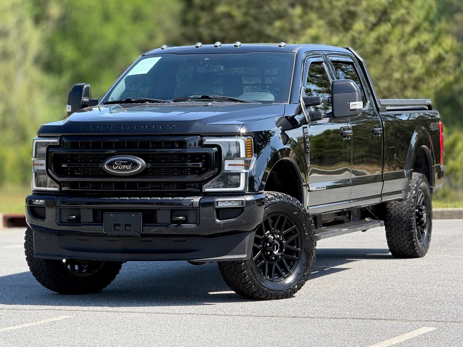 Used 2022 Ford F350 Lariat w/ Black Appearance Package AWD/4WD image 8