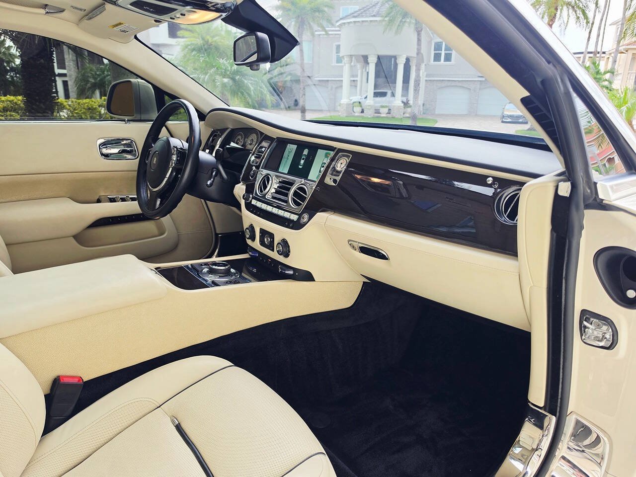 Used 2014 Rolls-Royce Wraith RWD image 15