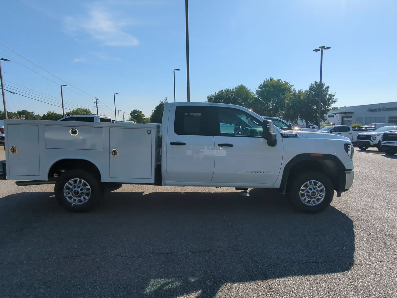 New 2026 GMC Sierra 2500 Pro w/ Convenience Package RWD image 9