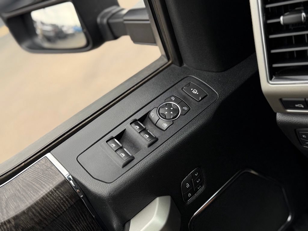 Used 2021 Ford F250 Lariat AWD/4WD image 30