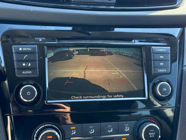 Used 2020 Nissan Rogue Sport S image 24