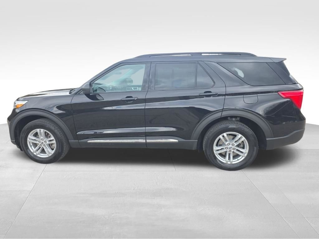 Used 2023 Ford Explorer XLT image 9