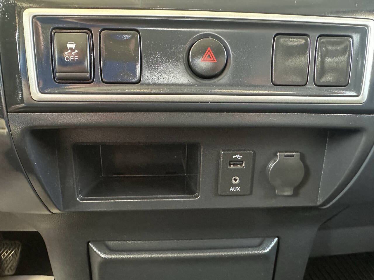 Used 2017 Nissan Titan S RWD image 22