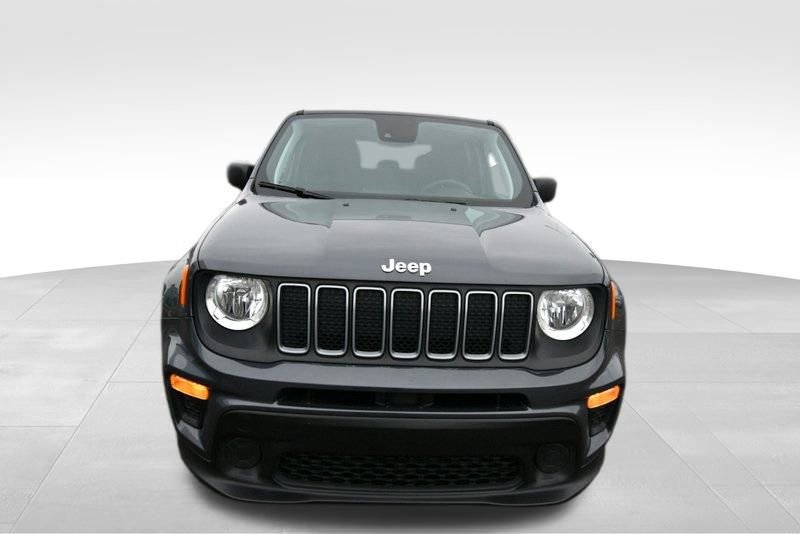 Used 2023 Jeep Renegade Latitude AWD/4WD image 11