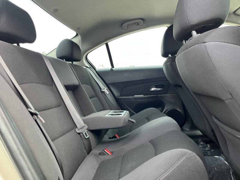 Used 2015 Chevrolet Cruze LT FWD image 16