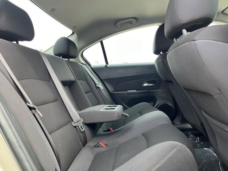 Used 2015 Chevrolet Cruze LT FWD image 16