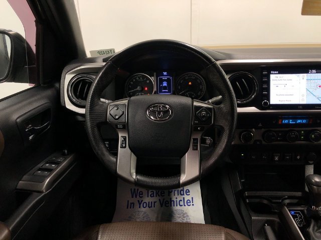 Used 2020 Toyota Tacoma Limited AWD/4WD image 15