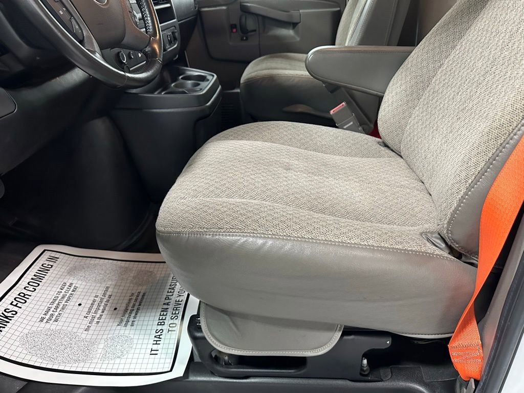 Used 2022 Chevrolet Express 3500 w/ Power Convenience Package image 14