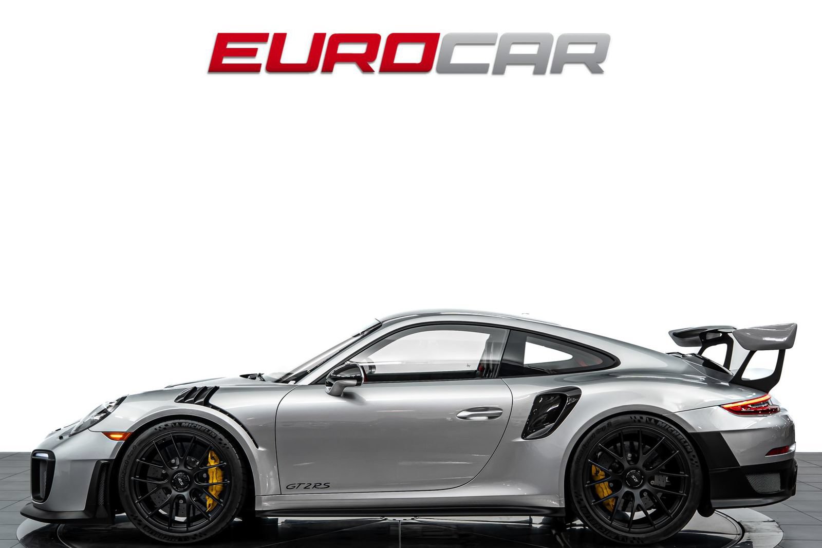 Used 2019 Porsche 911 GT2 RS RWD image 2