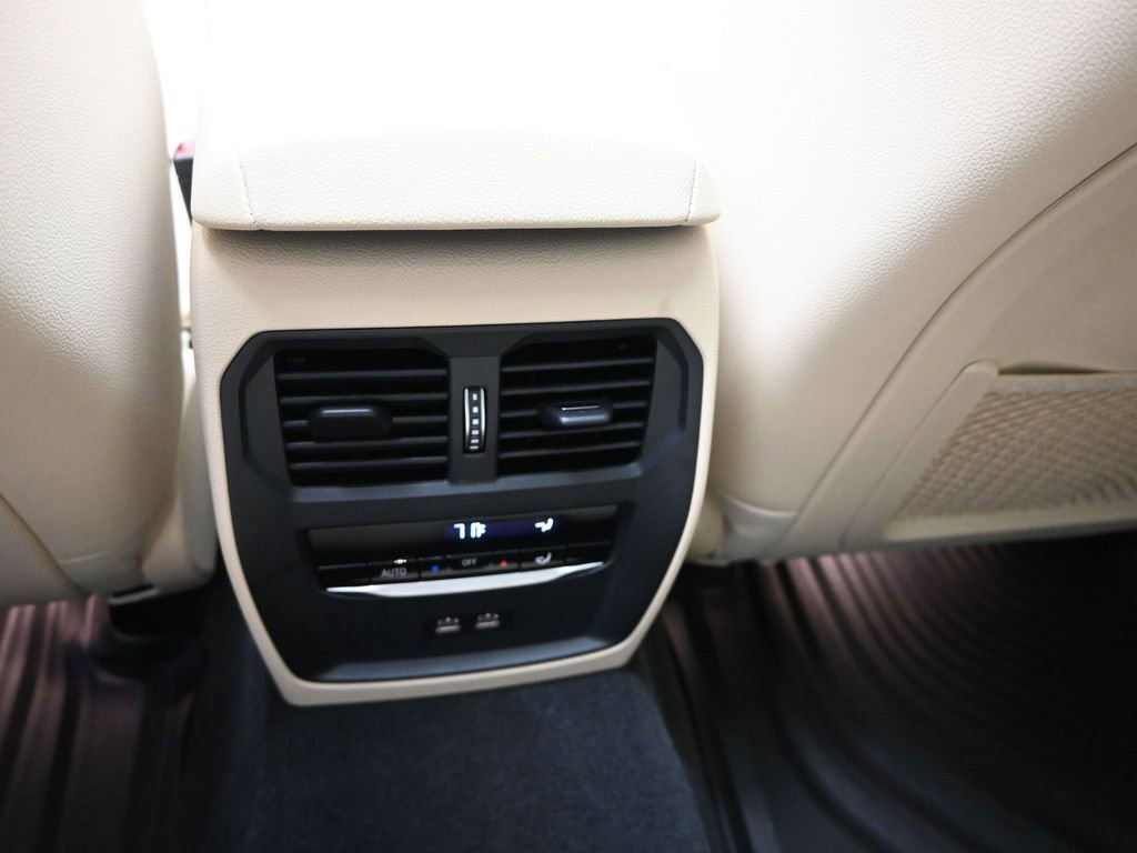 Used 2022 BMW 330i Sedan w/ Premium Package 2 image 18