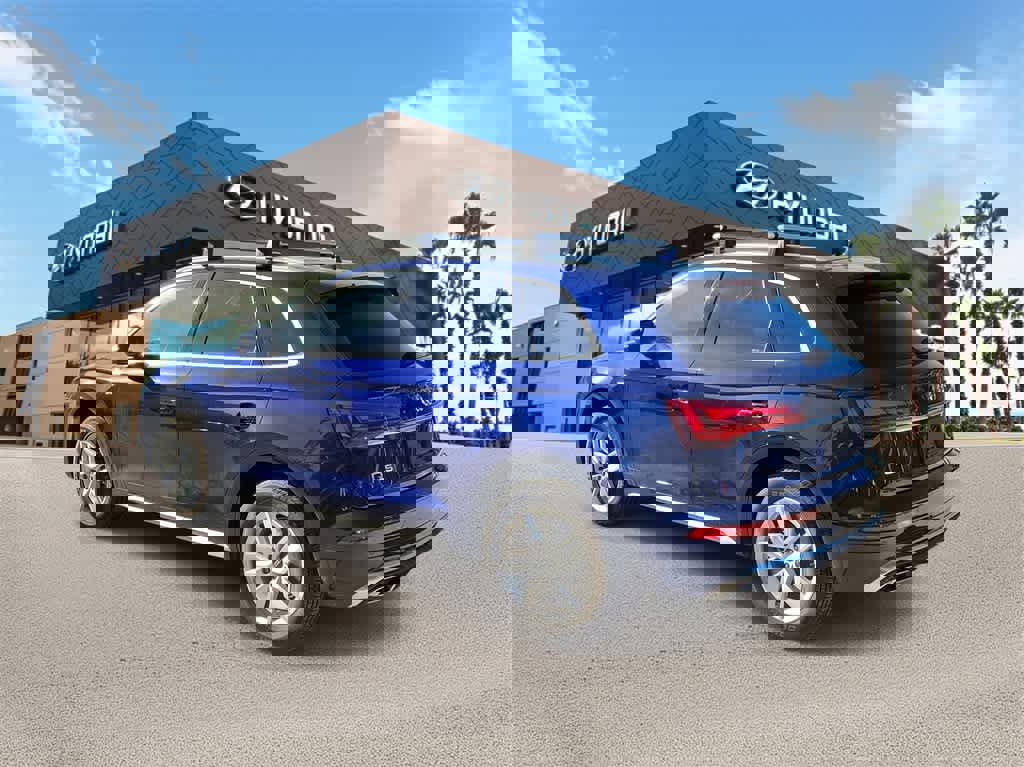 Used 2022 Audi Q5 2.0T Premium image 2