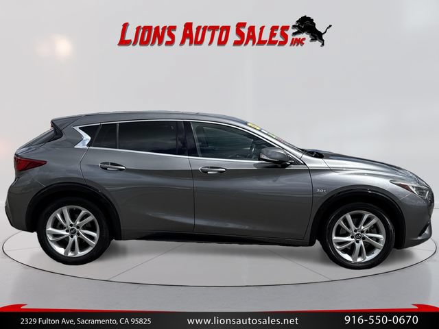 Used 2019 INFINITI QX30 FWD image 4