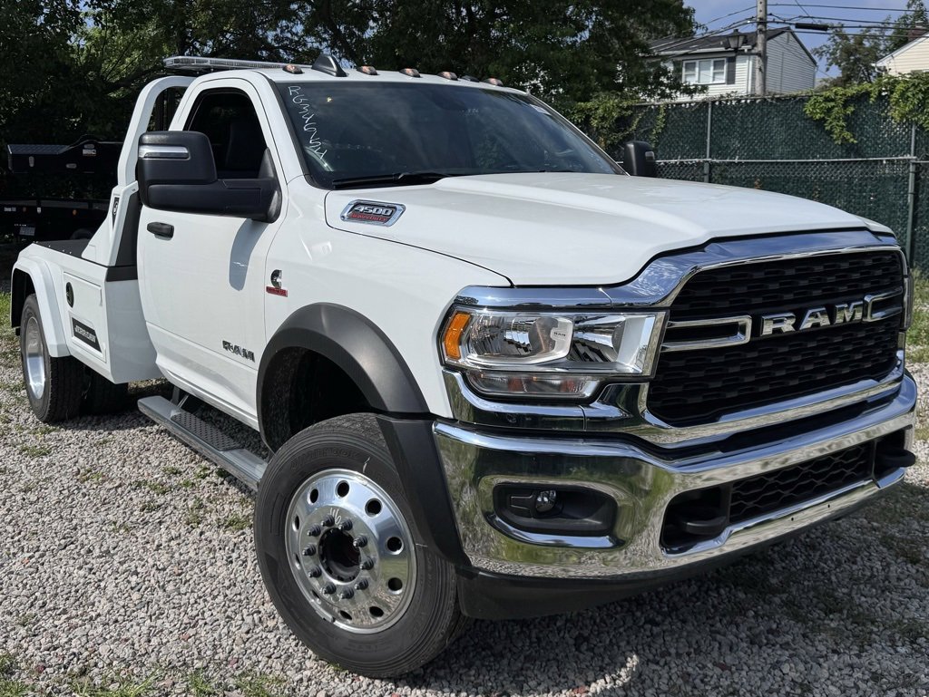 New 2024 RAM 4500 SLT w/ Quick Order Package 2YG SLT image 2