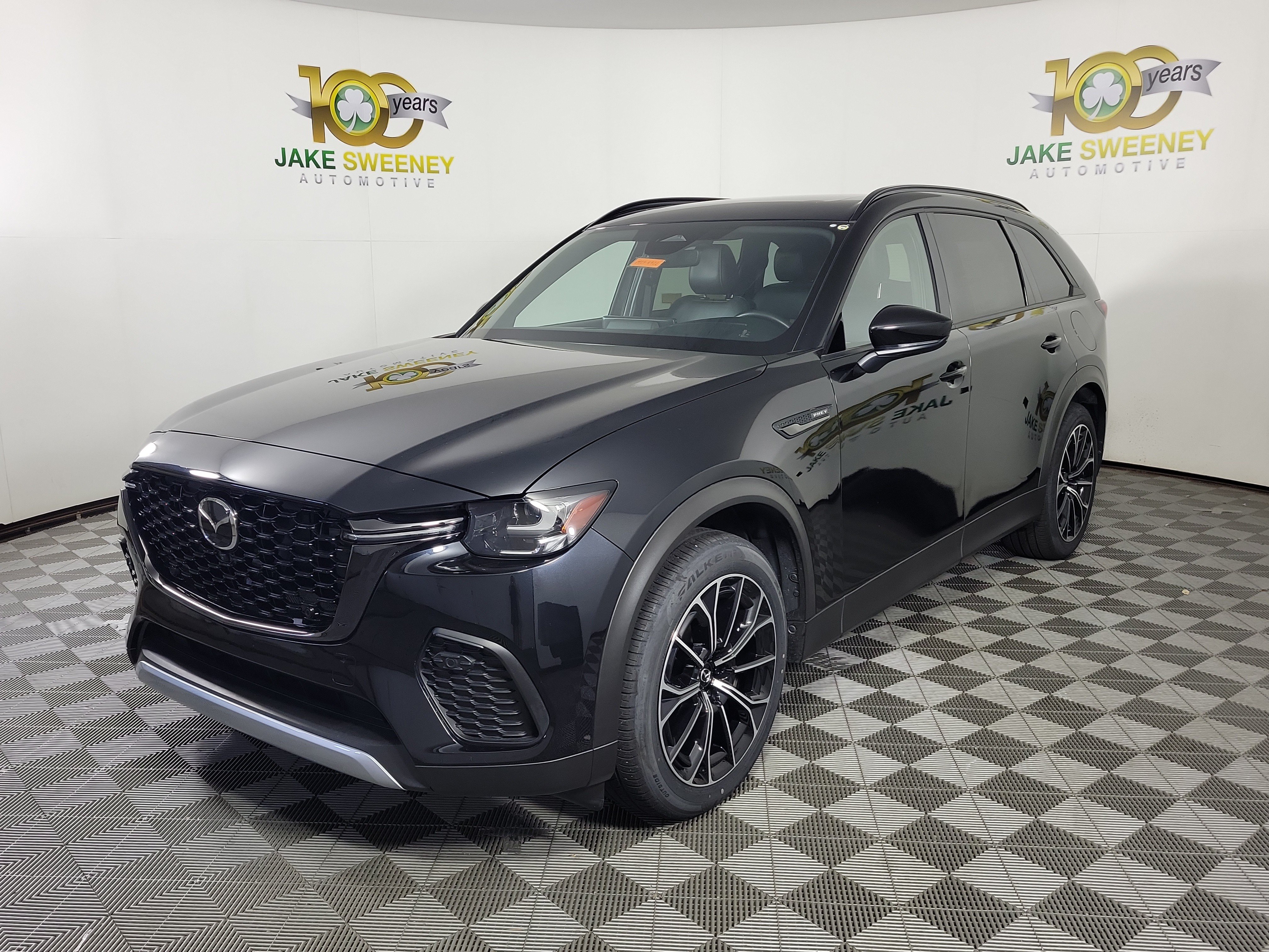 Certified 2025 MAZDA CX-70 Plug-In Hybrid w/ Premium Plus AWD/4WD image 4