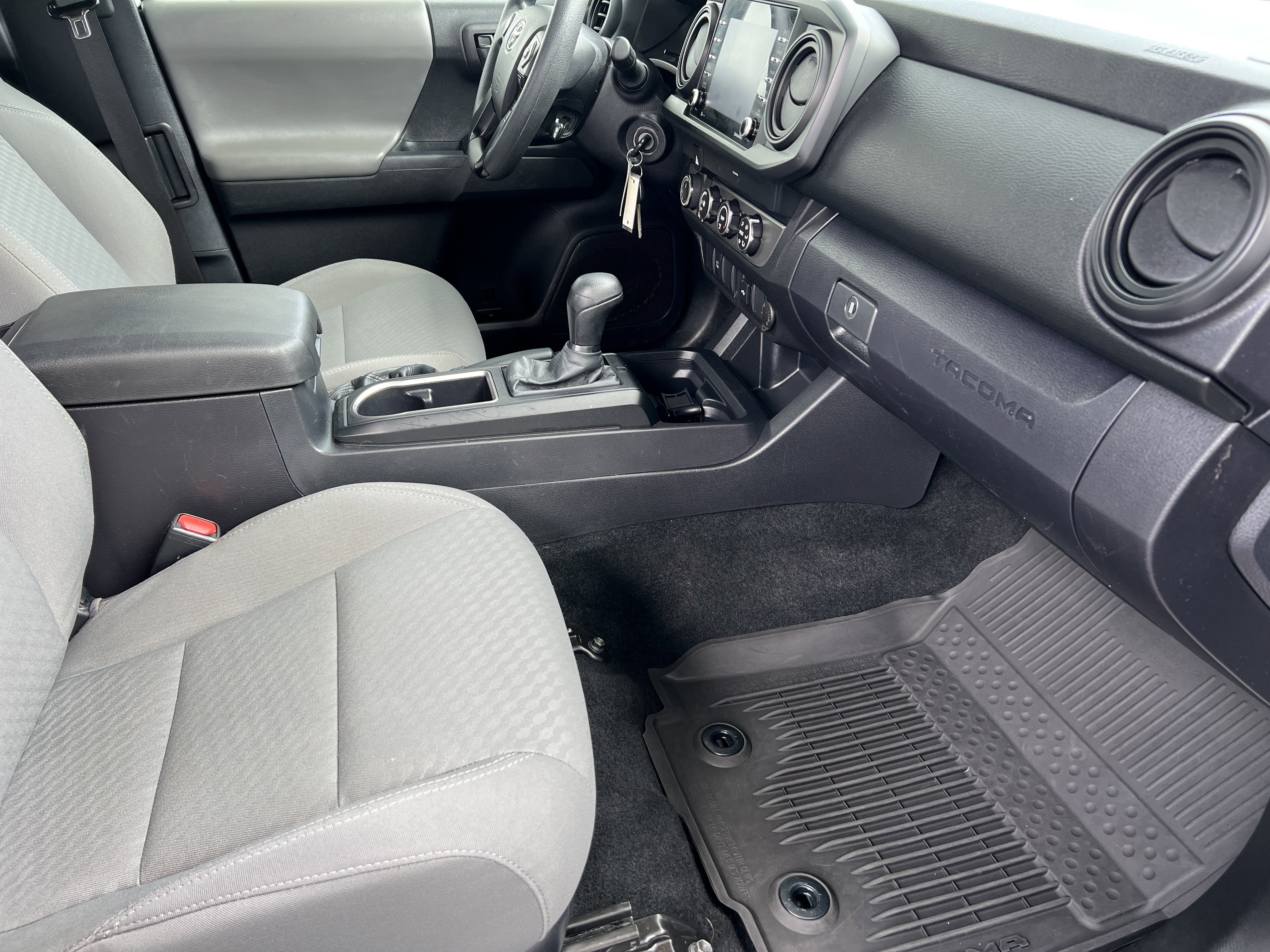 Used 2022 Toyota Tacoma SR AWD/4WD image 19