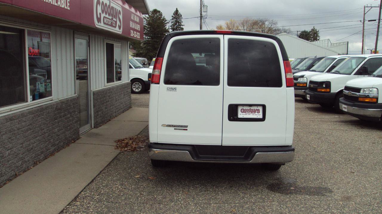 Used 2014 Chevrolet Express 1500 LT w/ LT Preferred Equipment Group AWD/4WD image 6