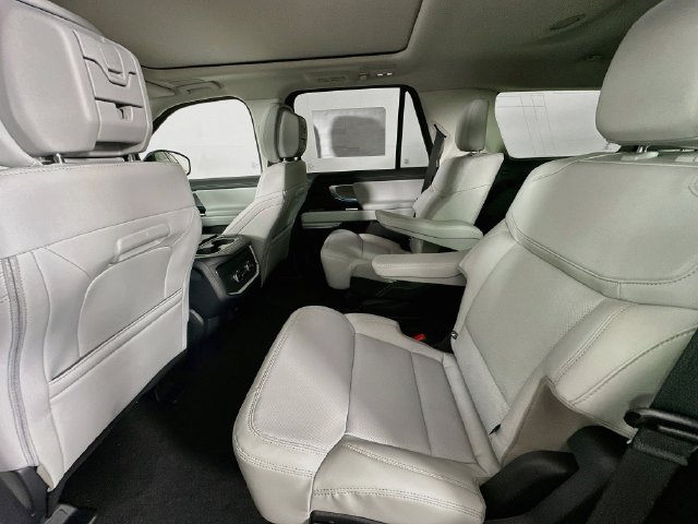 New 2027 Ford Expedition Platinum AWD/4WD image 26