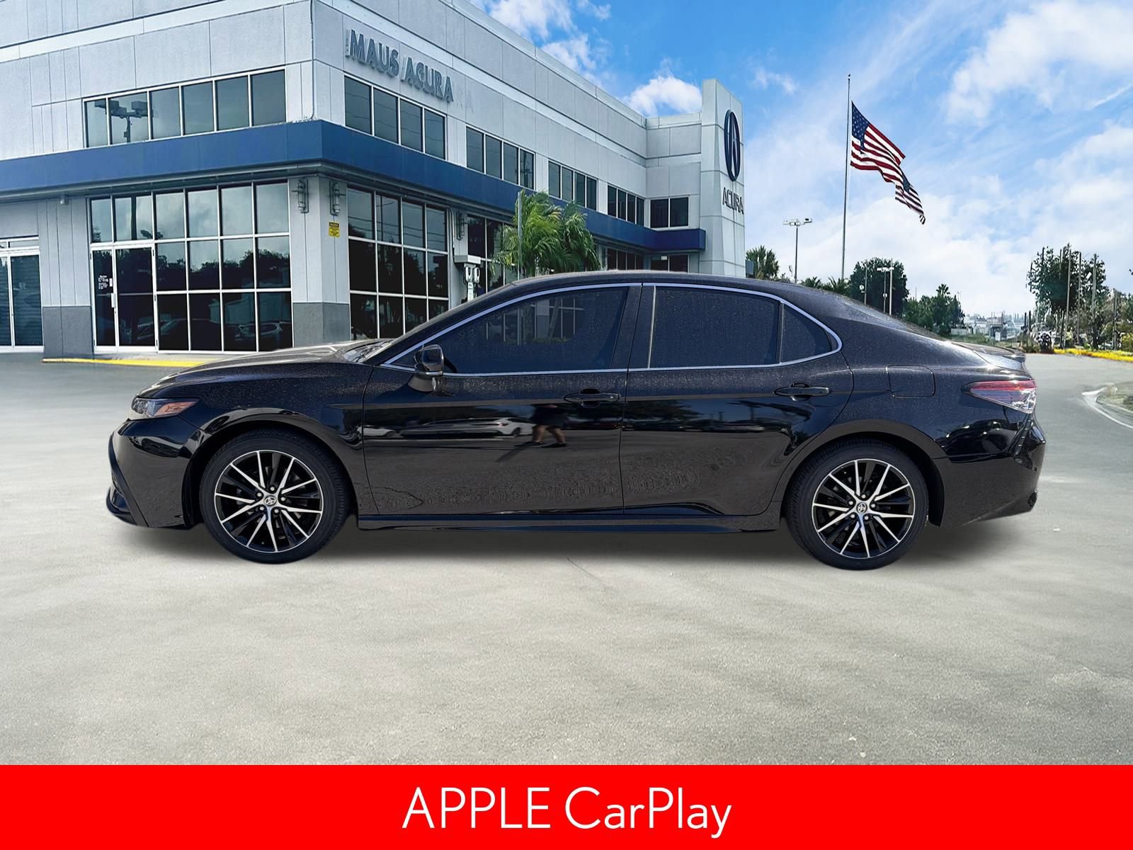 Used 2021 Toyota Camry SE w/ Convenience Package image 7