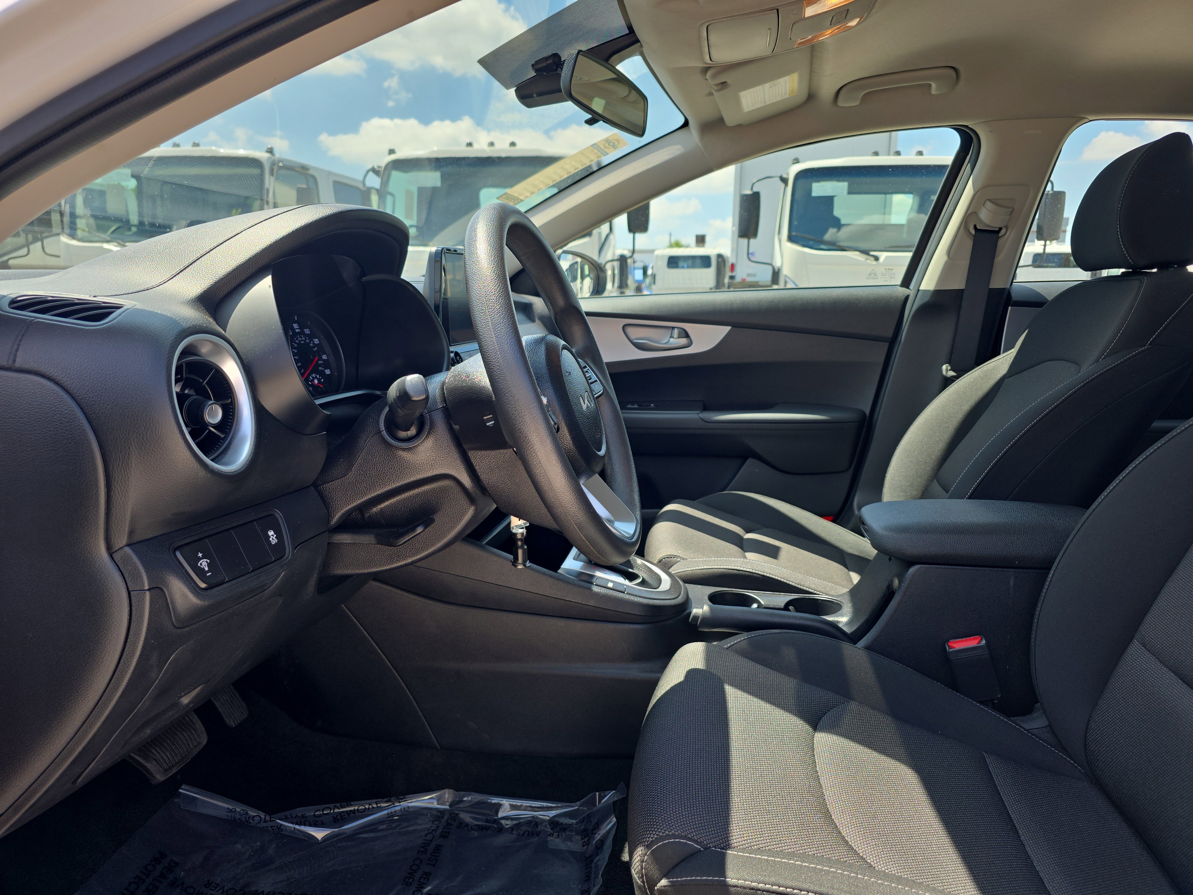 Used 2024 Kia Forte LXS FWD image 23