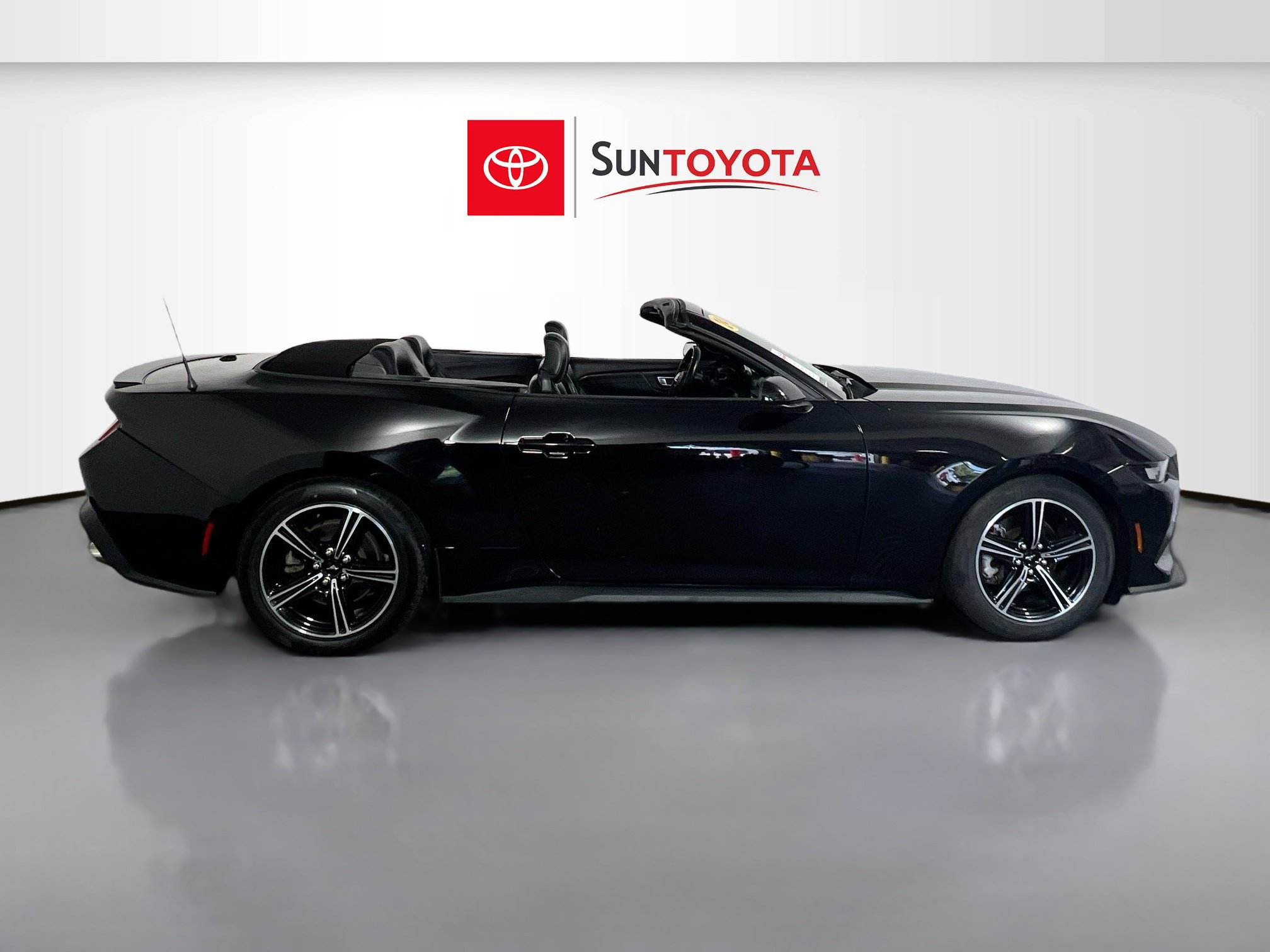 Used 2024 Ford Mustang Premium RWD image 37