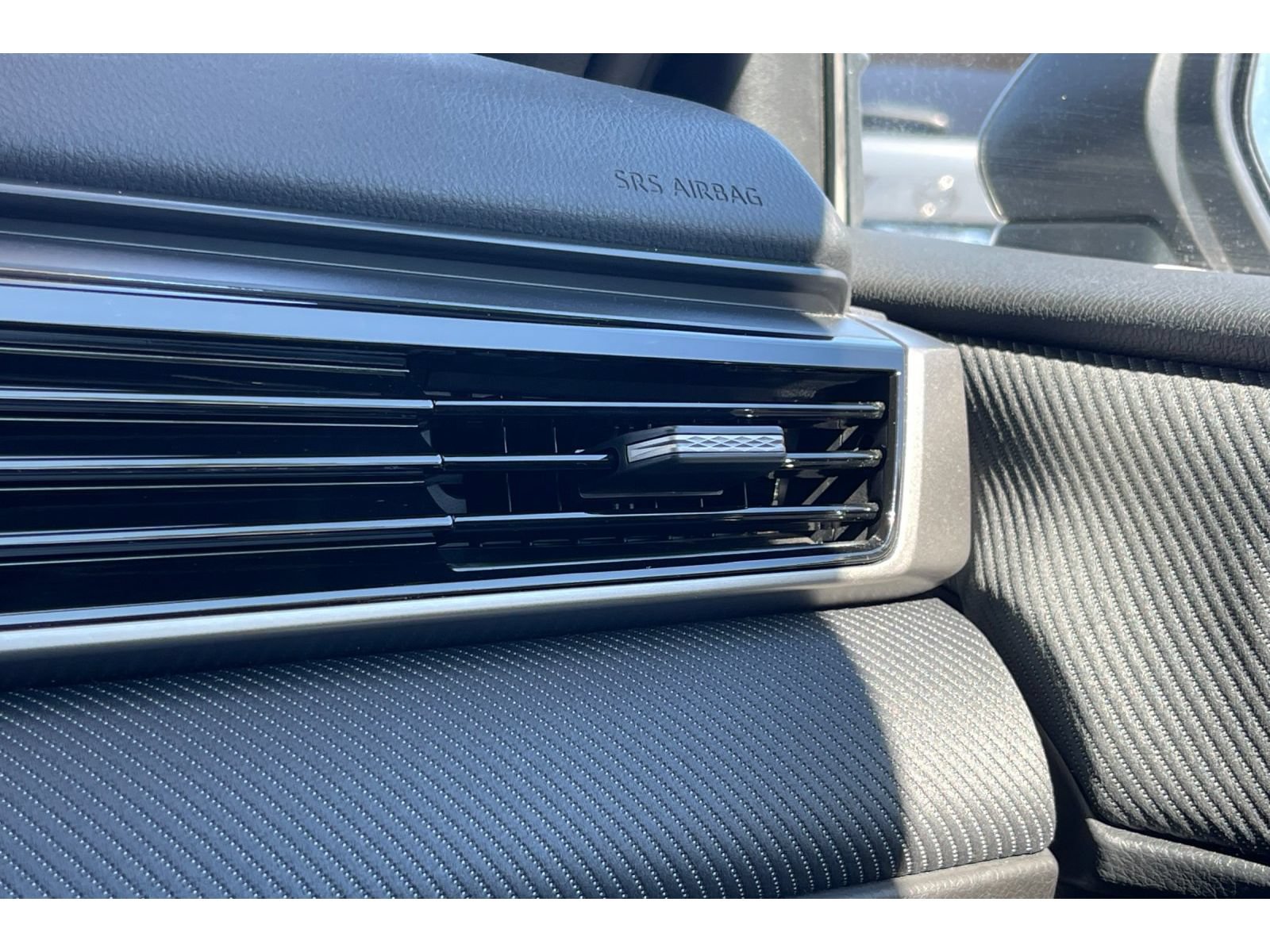 Used 2025 Toyota Camry SE w/ Multimedia Upgrade Package FWD image 30
