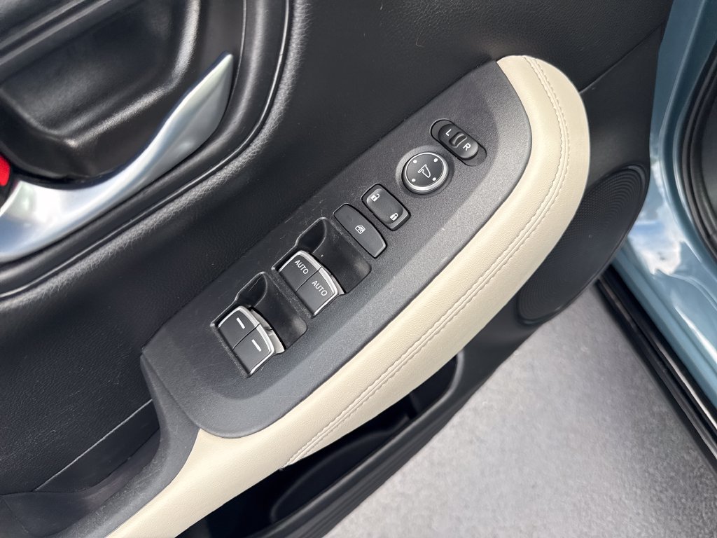 Certified 2024 Honda HR-V EX-L image 10