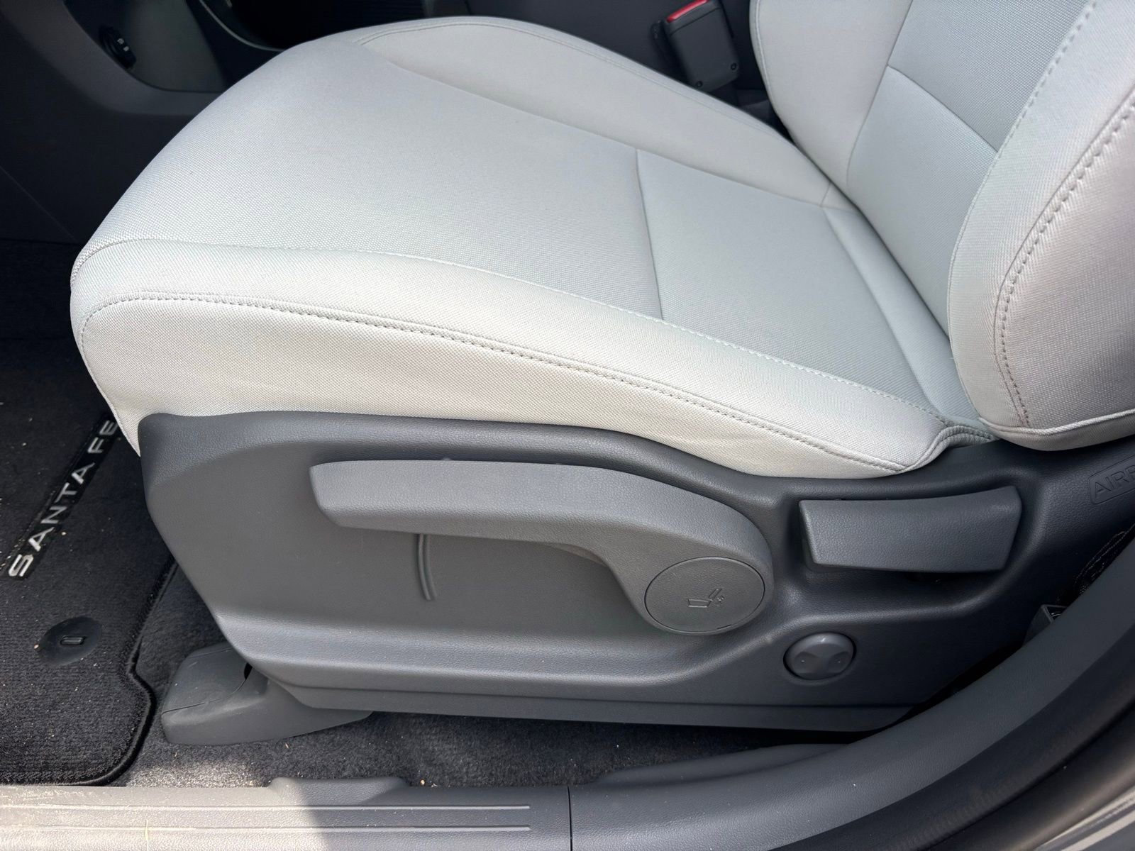 New 2026 Hyundai Santa Fe SE FWD image 12