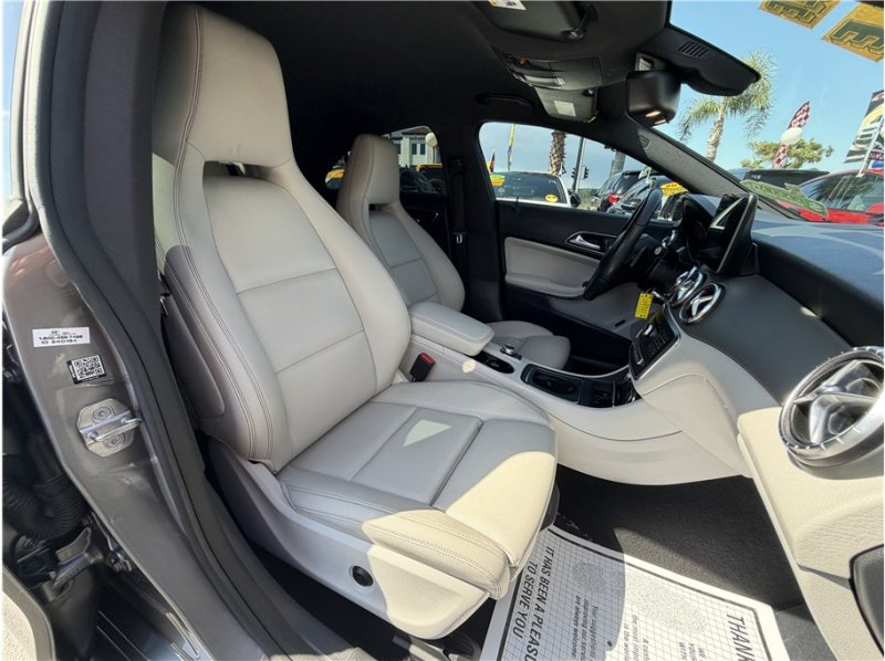 Used 2018 Mercedes-Benz CLA 250 image 24