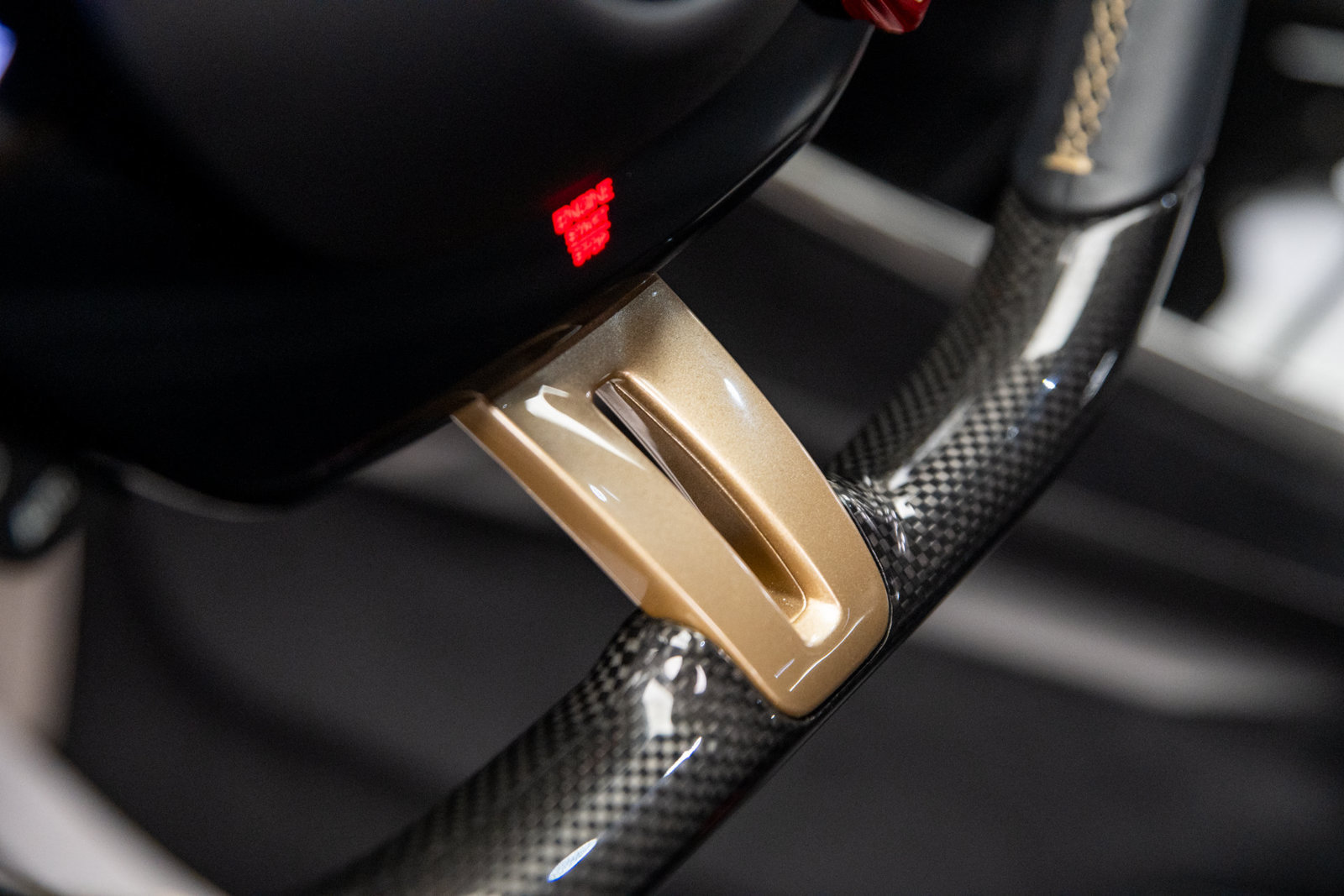 Used 2025 Ferrari Purosangue AWD/4WD image 22