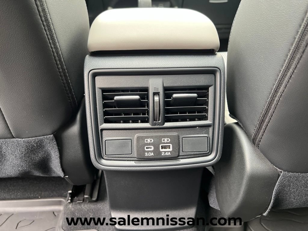 Used 2025 Subaru Forester Premium AWD/4WD image 19