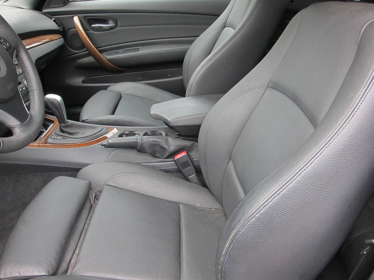 Used 2009 BMW 128i Convertible RWD image 9