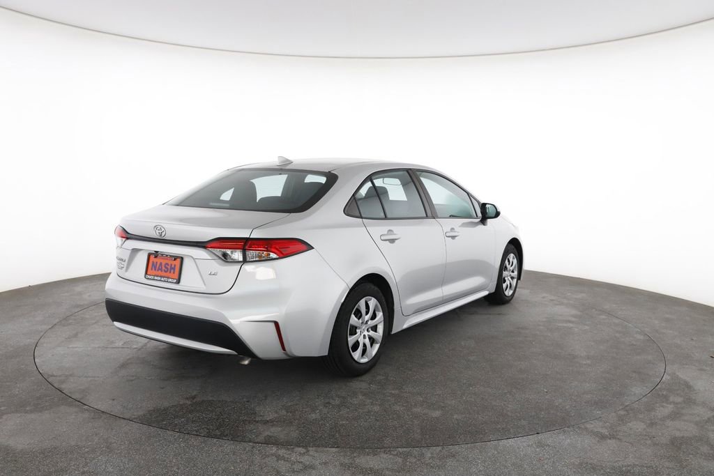 Used 2022 Toyota Corolla LE FWD image 12