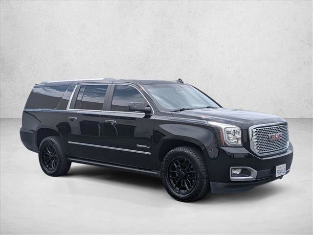 Used 2017 GMC Yukon XL Denali w/ Open Road Package AWD/4WD image 3