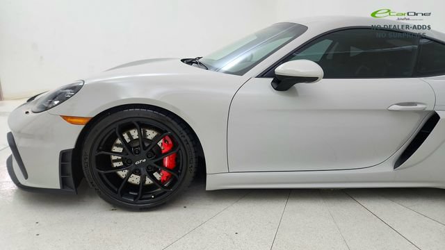 Used 2021 Porsche 718 Cayman GT4 RWD image 9