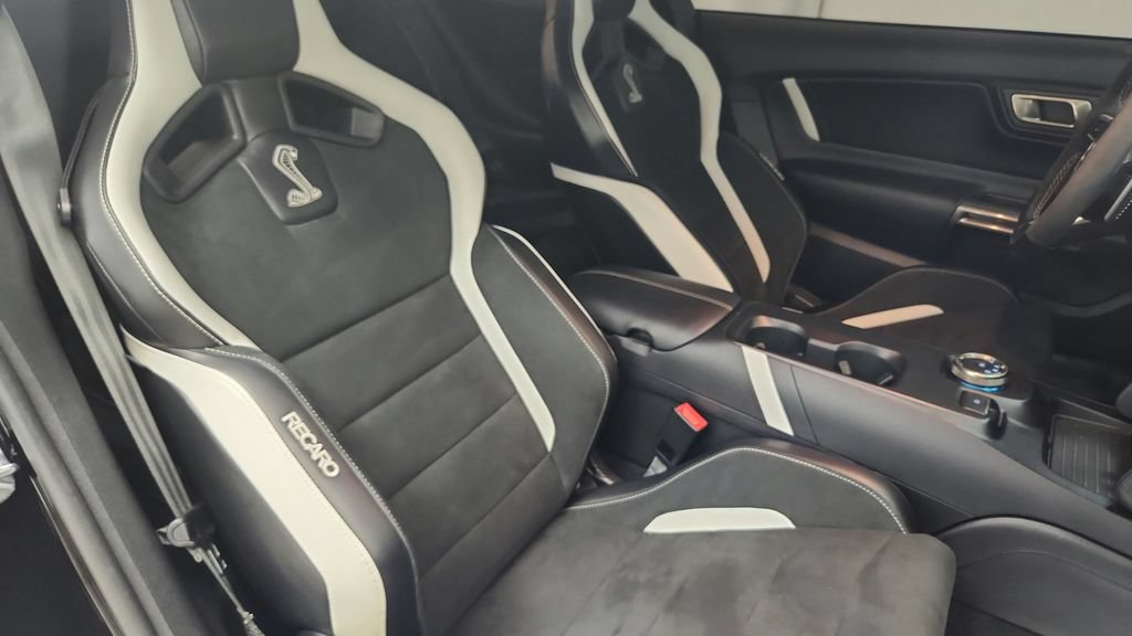Used 2020 Ford Mustang Shelby GT500 w/ Technology Package RWD image 49