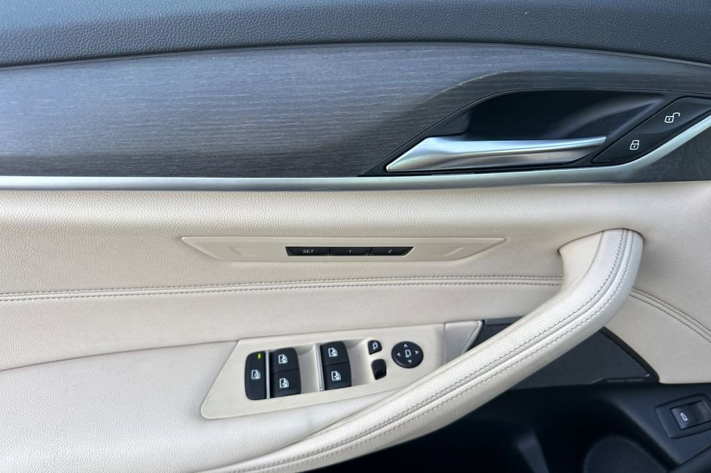 Used 2023 BMW 530e 530e iPerformance w/ Premium Package image 10
