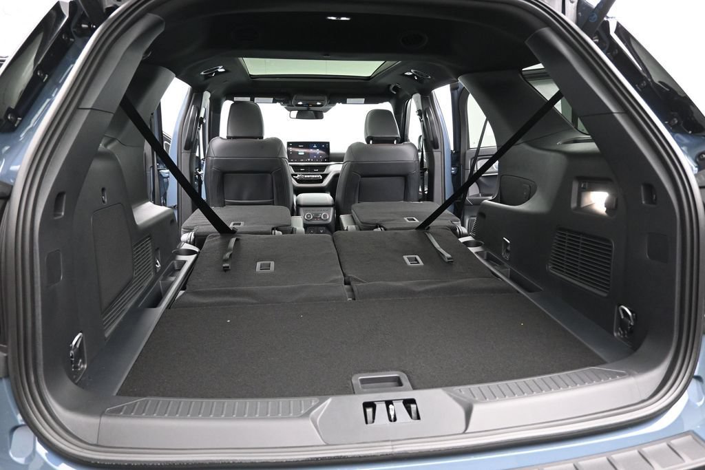New 2026 Ford Explorer ST-Line w/ ST-Line Street Pack AWD/4WD image 23