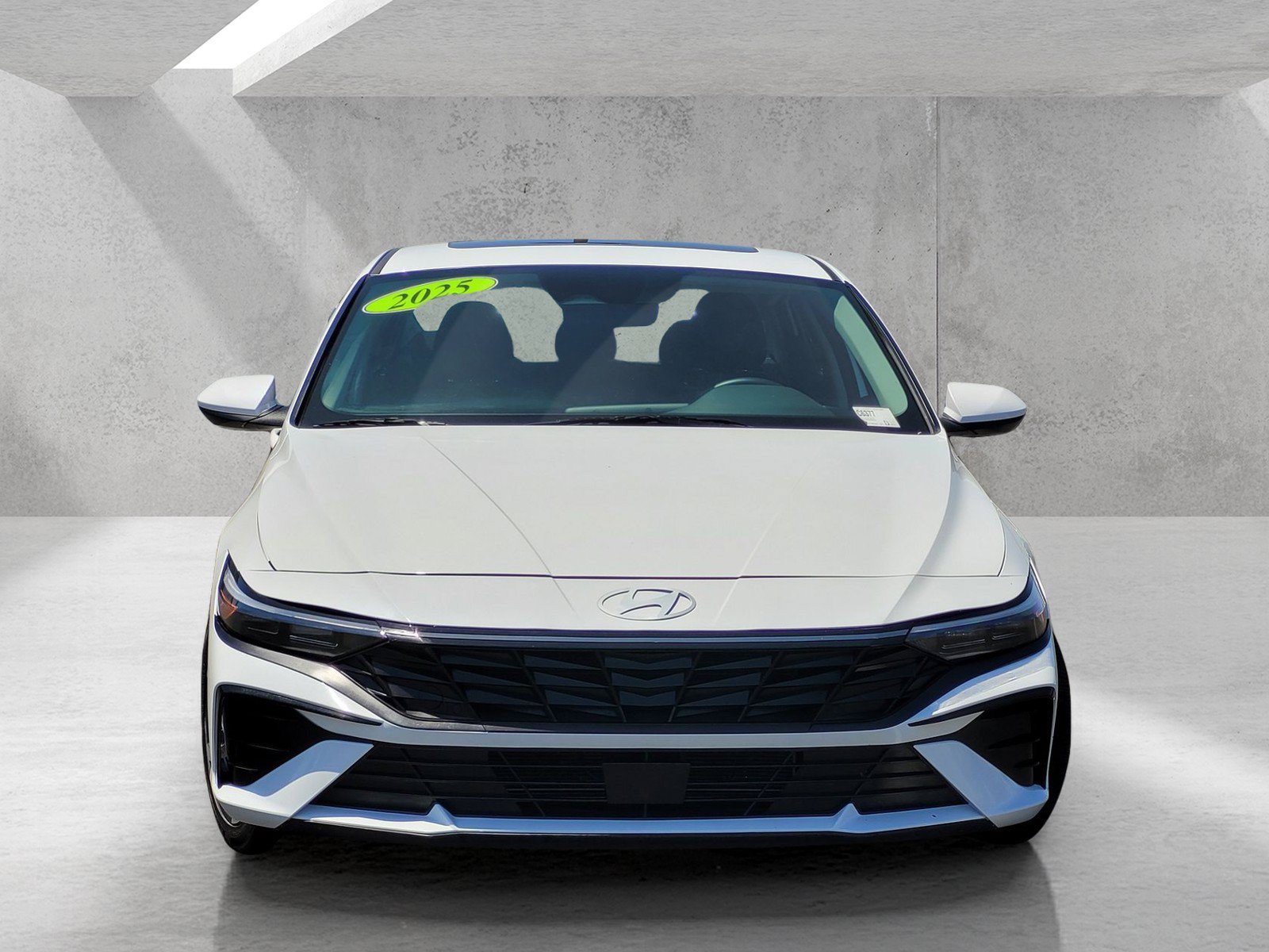 Used 2025 Hyundai Elantra SEL FWD image 3